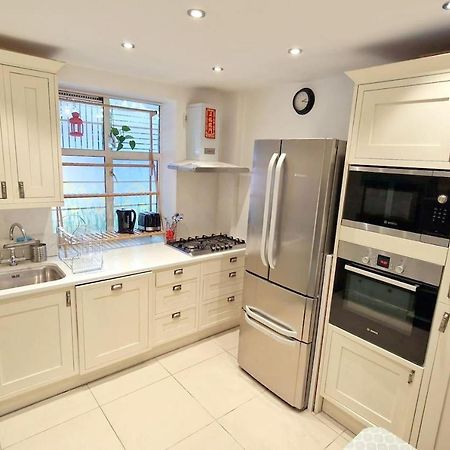 Villa Modern 3-Bed House In Surrey Quays Londres Exterior foto