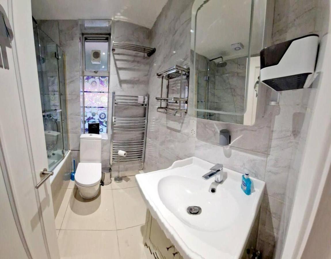 Villa Modern 3-Bed House In Surrey Quays Londres Exterior foto