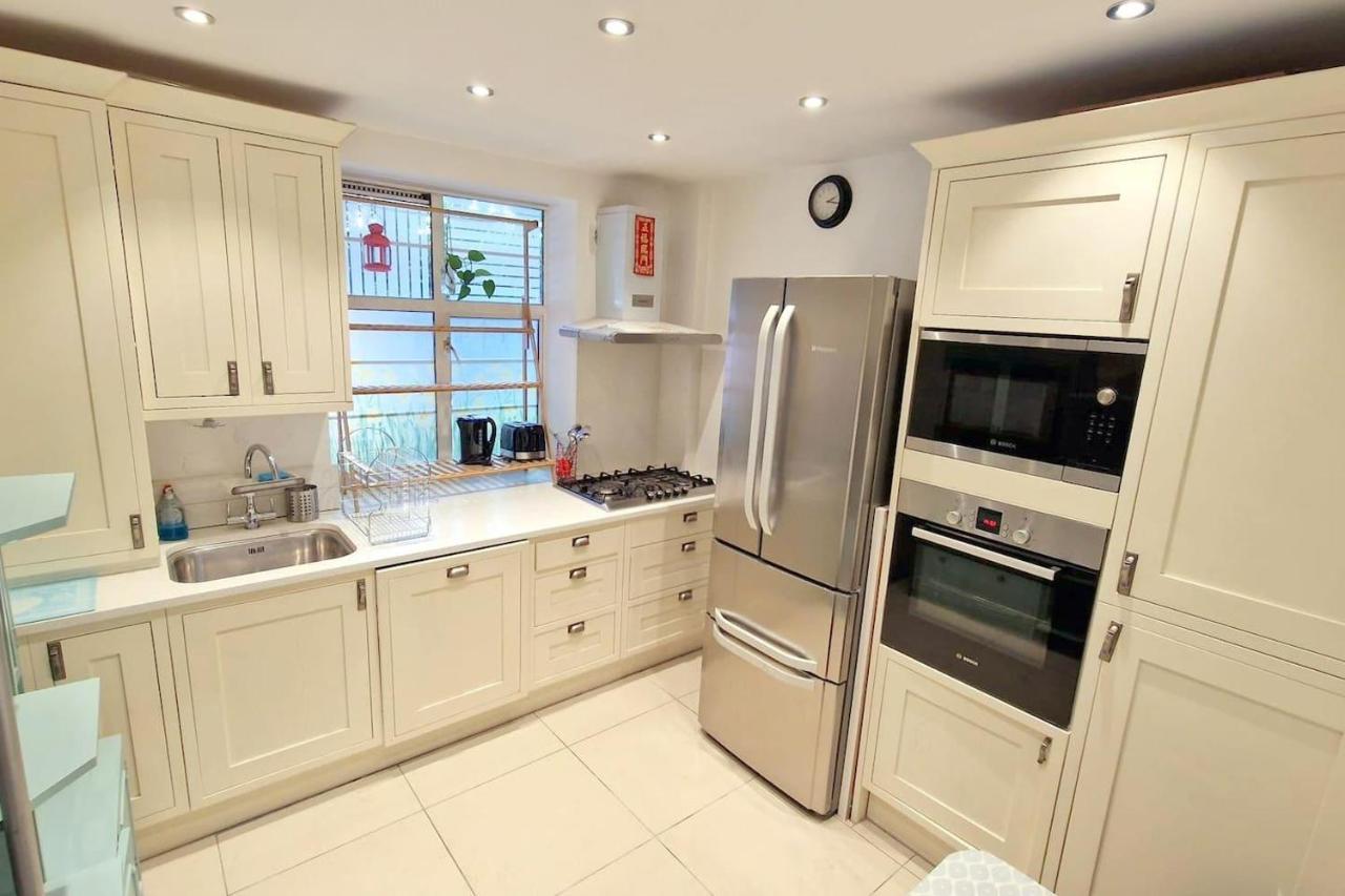 Villa Modern 3-Bed House In Surrey Quays Londres Exterior foto