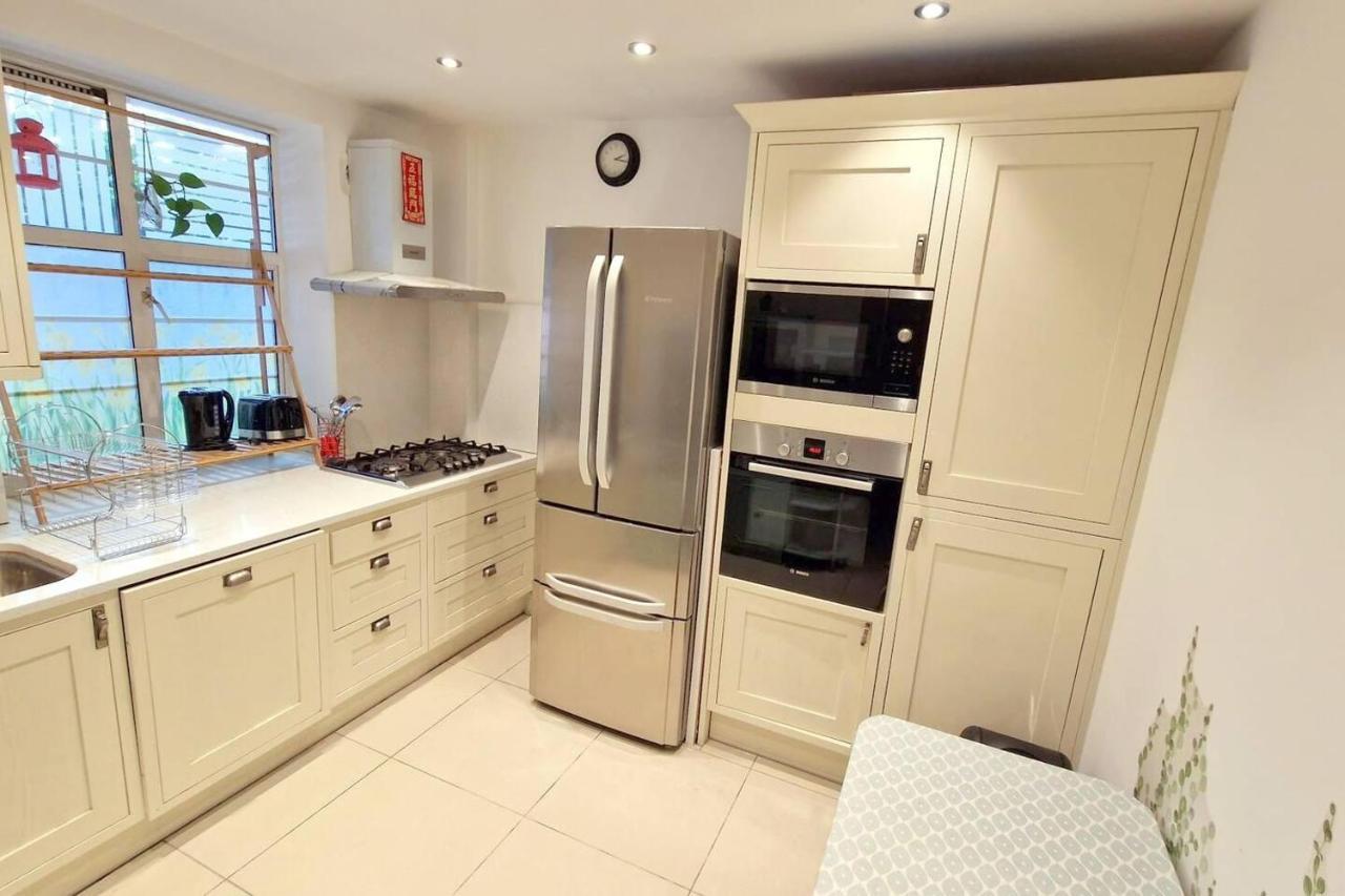 Villa Modern 3-Bed House In Surrey Quays Londres Exterior foto